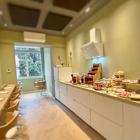 ゲストハウス Reno ボローニャ